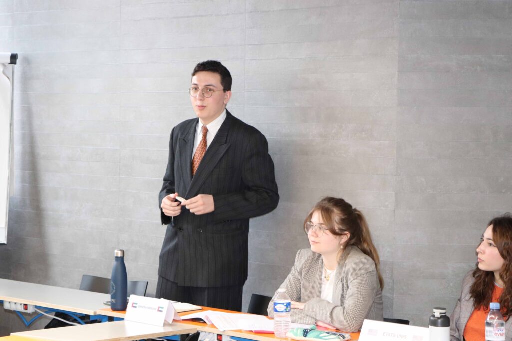 Exercice de simulation de négociation internationale pour les étudiantes et étudiants de 1<sup>re</sup> année