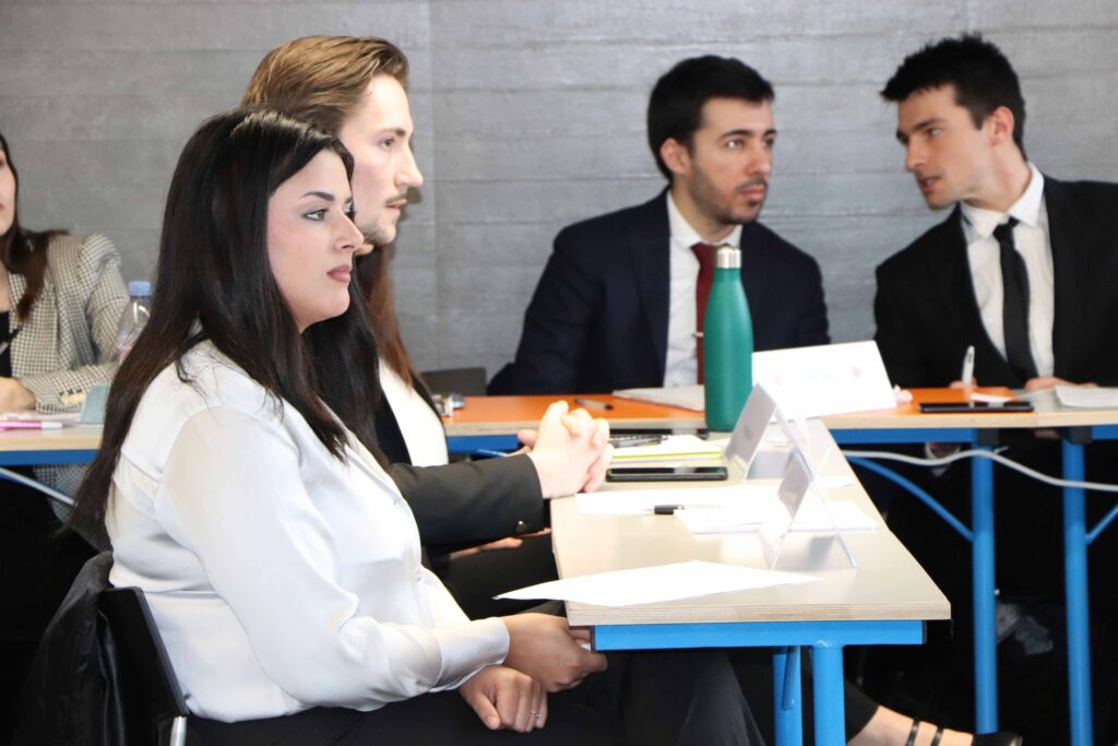 Exercice de simulation de négociation internationale pour les étudiantes et étudiants de 1<sup>re</sup> année