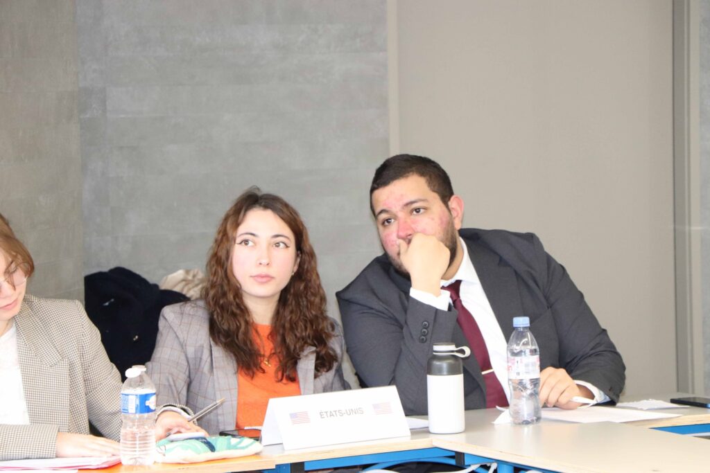Exercice de simulation de négociation internationale pour les étudiantes et étudiants de 1<sup>re</sup> année