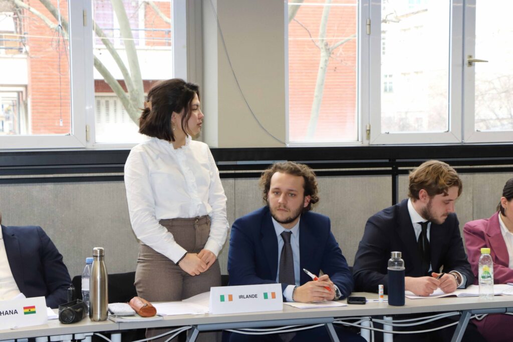 Exercice de simulation de négociation internationale pour les étudiantes et étudiants de 1<sup>re</sup> année