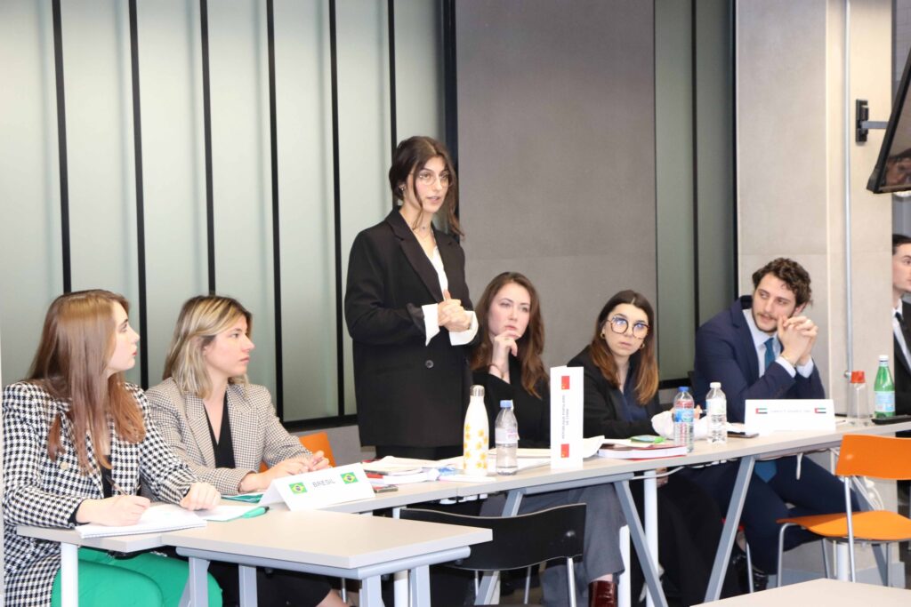 Exercice de simulation de négociation internationale pour les étudiantes et étudiants de 1<sup>re</sup> année