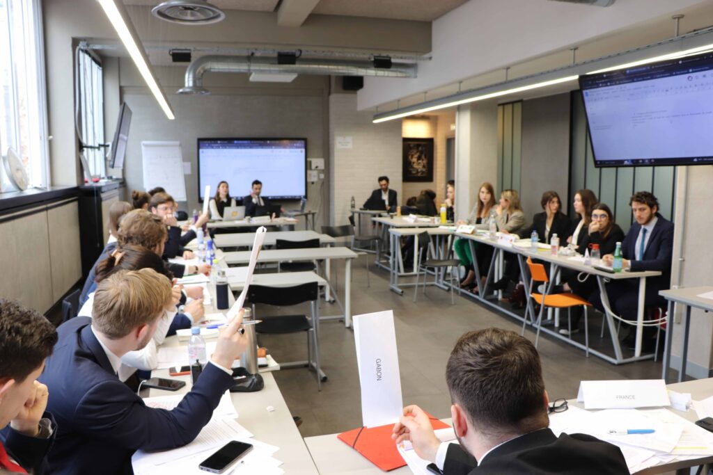Exercice de simulation de négociation internationale pour les étudiantes et étudiants de 1<sup>re</sup> année