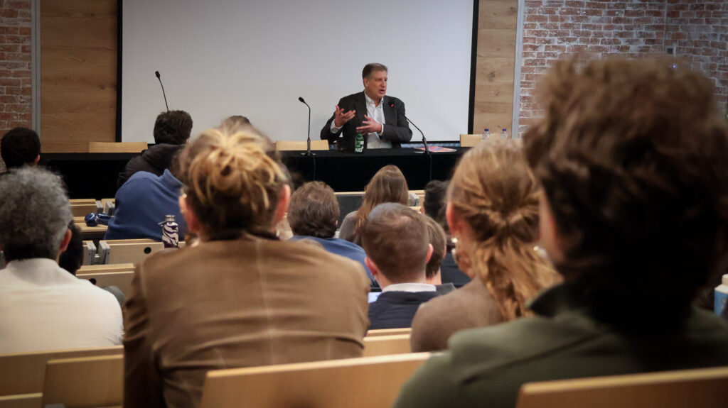 Gideon Rose à IRIS Sup’ : décrypter l’Amérique contemporaine au prisme du trumpisme