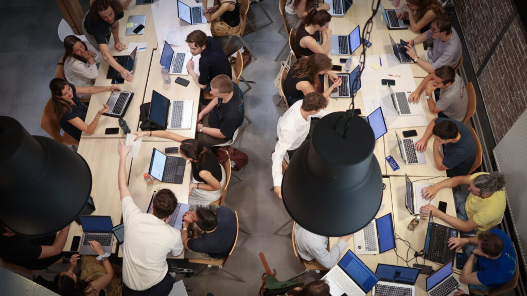 Au cœur de la décision : simulation de crise grandeur nature pour les étudiant·e·s d’IRIS Sup’