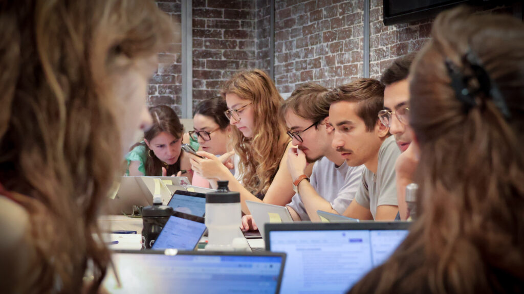 Au cœur de la décision : simulation de crise grandeur nature pour les étudiant·e·s d’IRIS Sup’