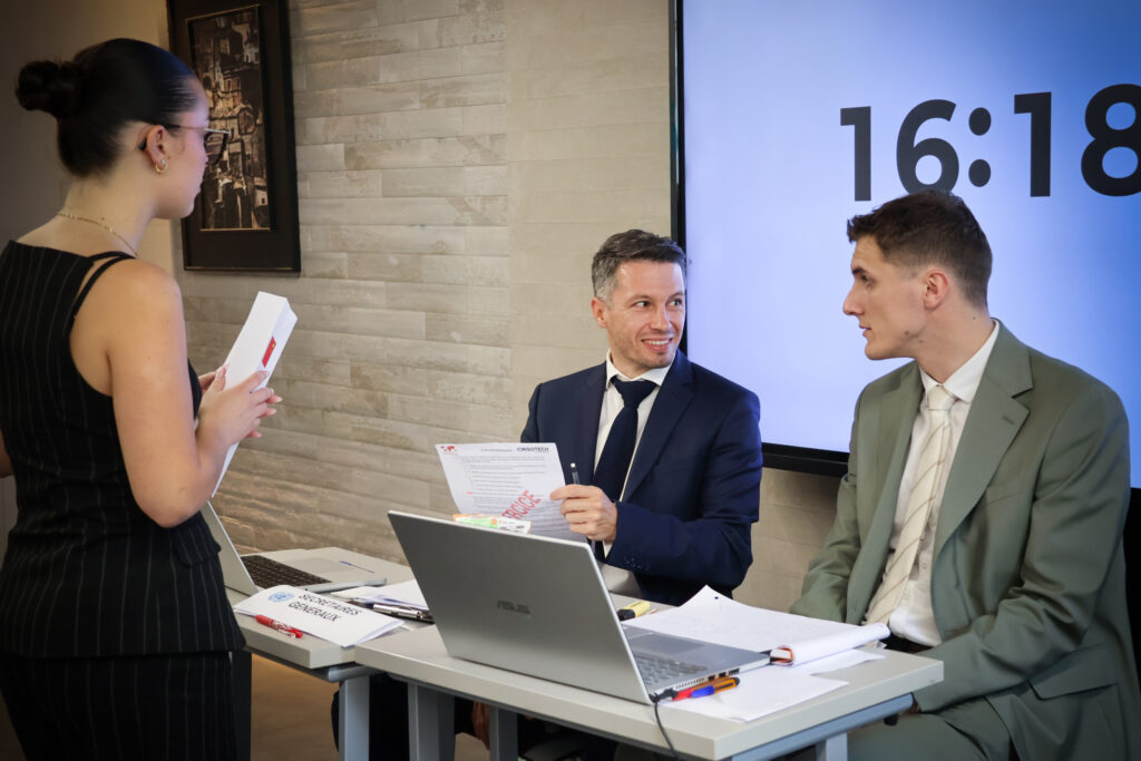 De l’écran à la table des négociations : les étudiants en formation à distance en simulation ONU